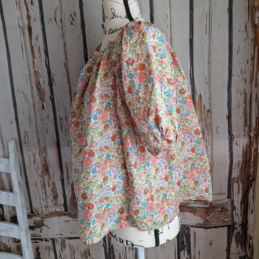 Roller Rabbit Floral Multicolor Top - Picture 4 of 12